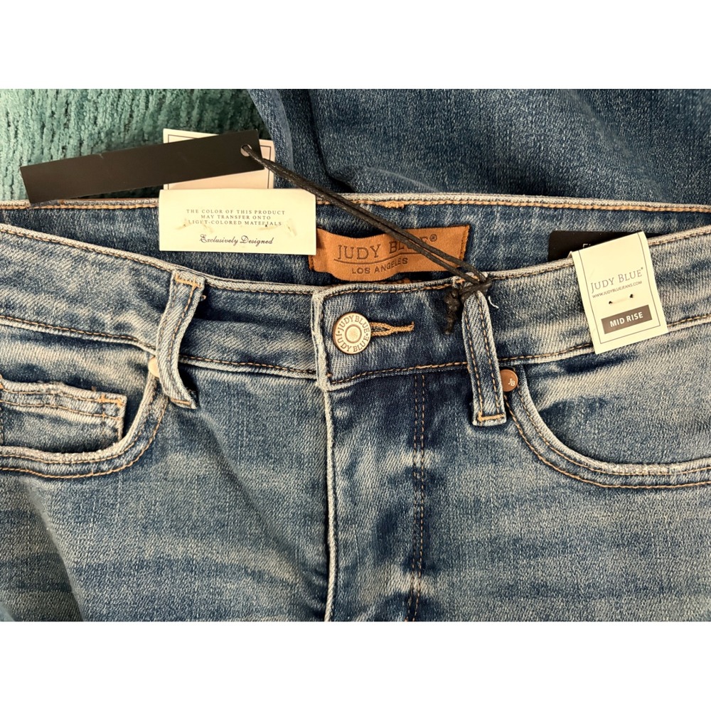 Judy Blue Womens Mid Rise Flare Jeans Medium Wash Heart Pocket Size 3/26 NWT - Picture 8 of 11